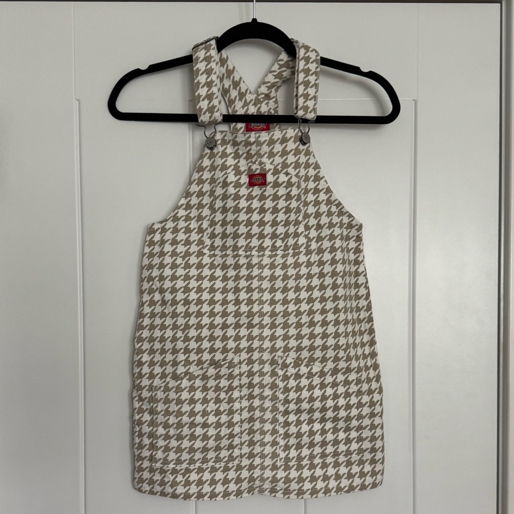 Girls Dickies Tan and White Houndstooth Jumper